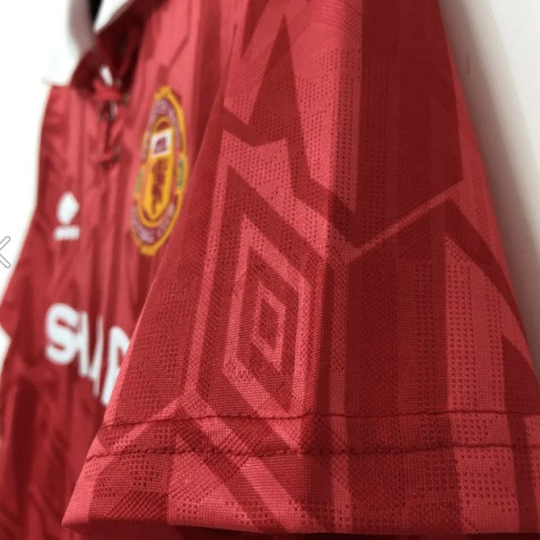 Manchester United 1992-1994 Home Retro Jersey | Classic Red Football Shirt with Lace-Up Collar | Umbro Vintage Replica