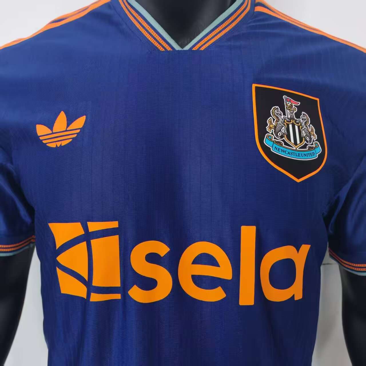 2526款新款纽卡斯尔联短袖足球服球员版比赛运动队服球衫主场球衣